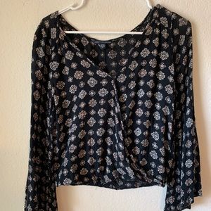 American eagle long sleeve crop top